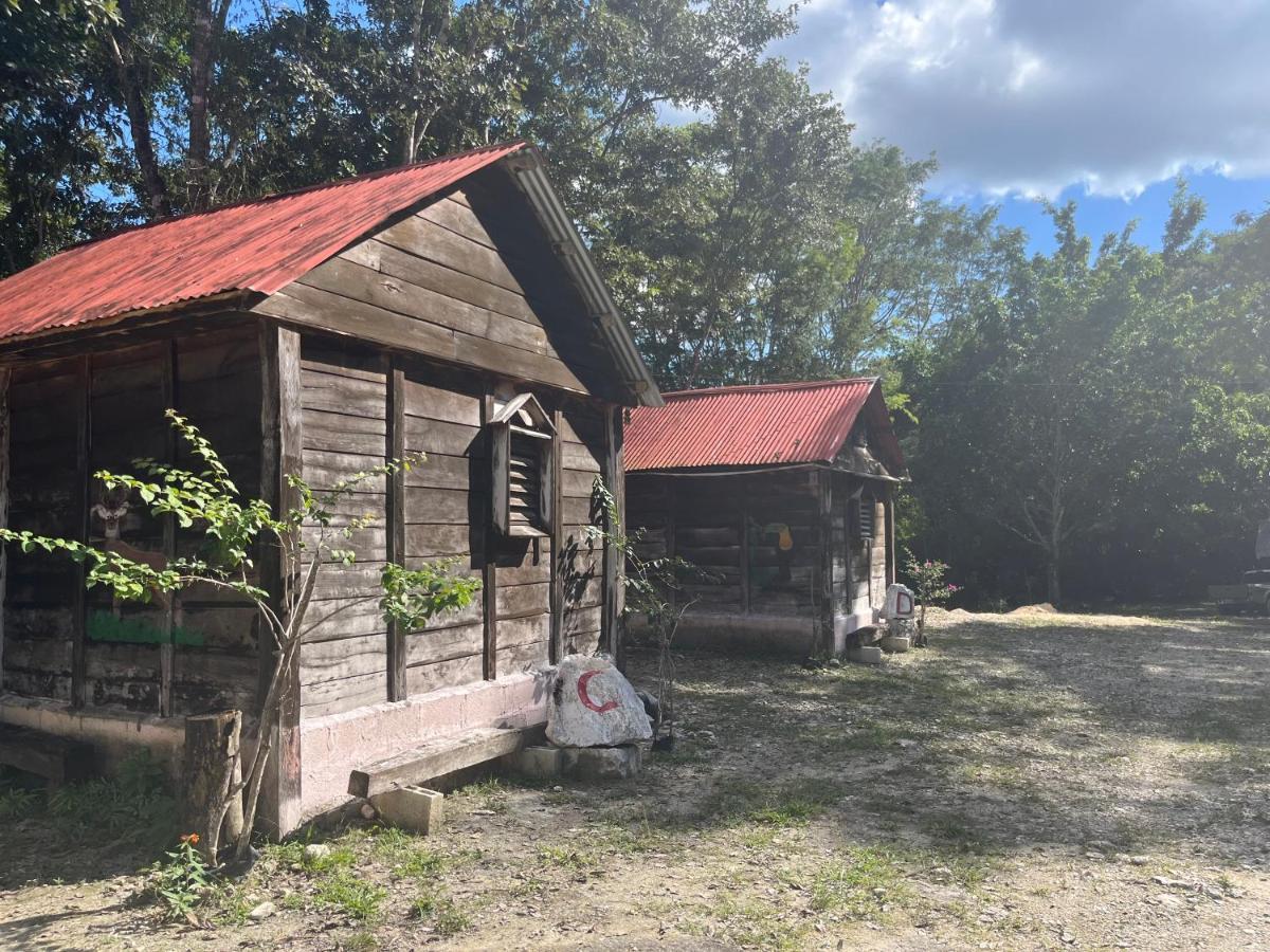 Отель Casados Ranch Эскарсега Экстерьер фото